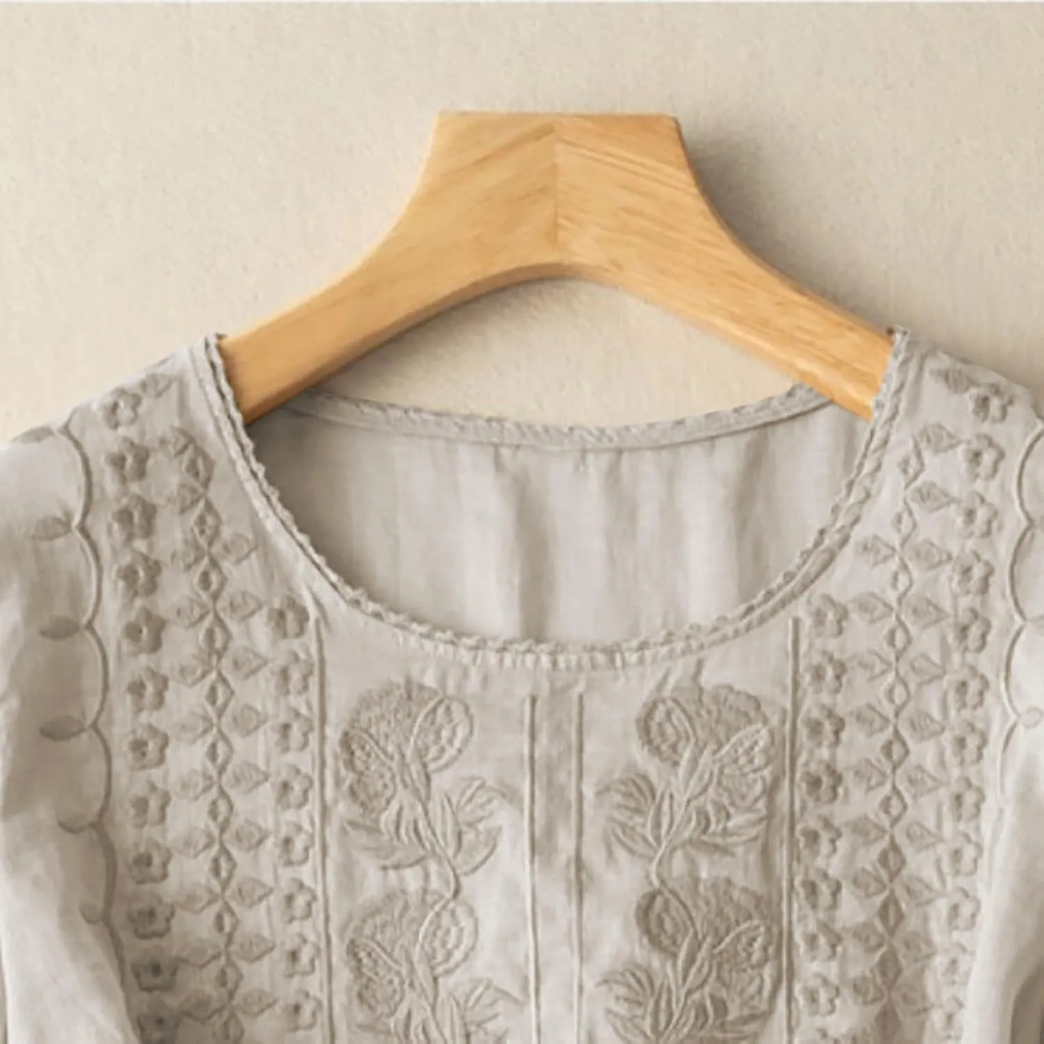 Cotton Gauze Tops for Women Retro Floral Embroidered Top Loose Fit Boho Dressy Casual Blouses Trendy Summer Outfits