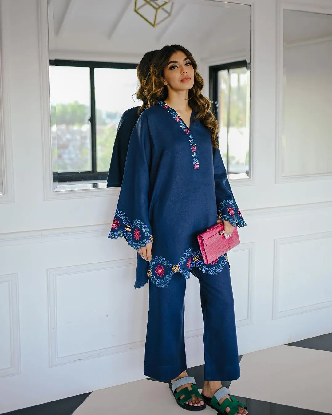 Luxury Linens Ii '23 - Azure